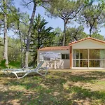 2 Bedroom Cozy In Prázdninový dům